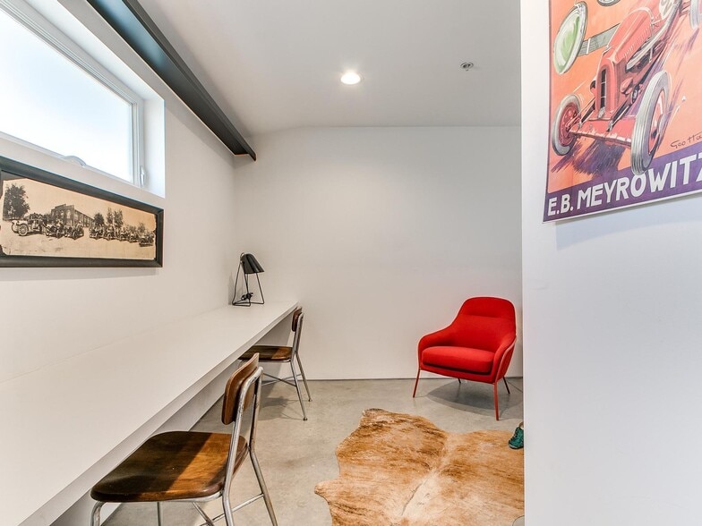 More Photos Of 711 N Douglas Ave, Oklahoma City Apartments For Sale