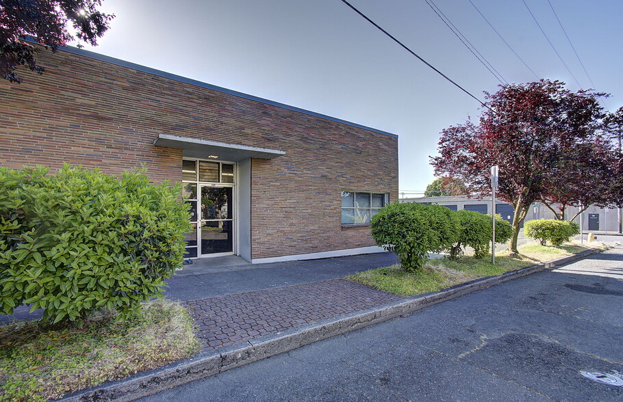 Primary Photo Of 1205 Ingalls St, Vancouver Lodge Meeting Hall For Sale