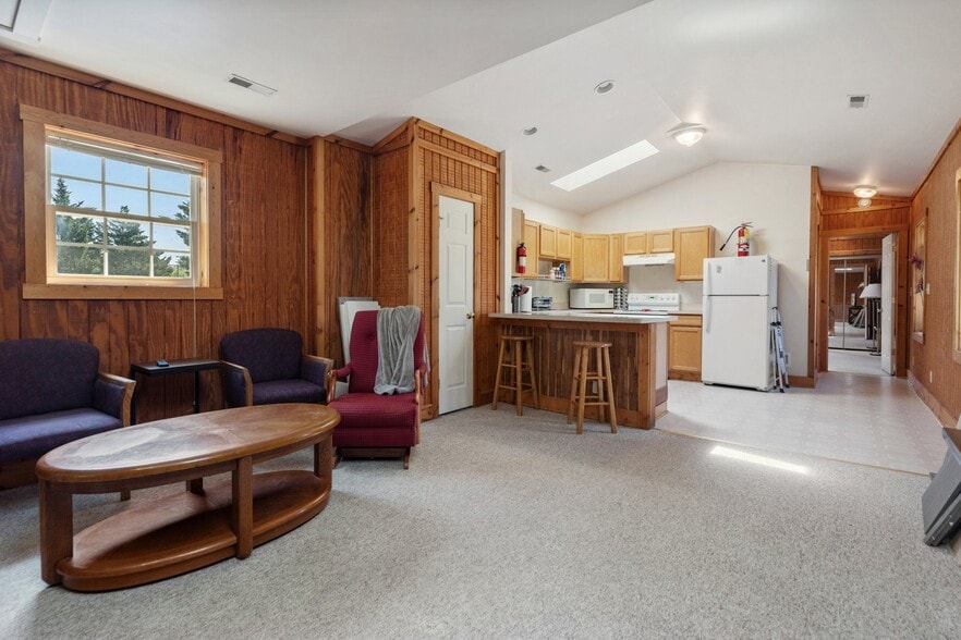 More Photos Of 11947 Lee Hwy, Sperryville Multifamily For Sale