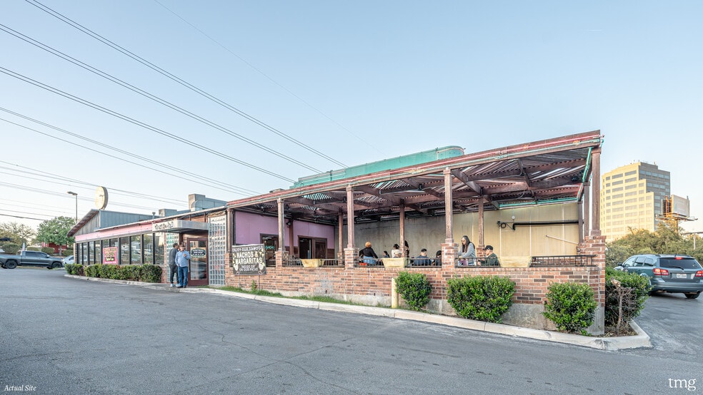 More Photos Of 7870 Callaghan Rd, San Antonio Restaurant For Sale