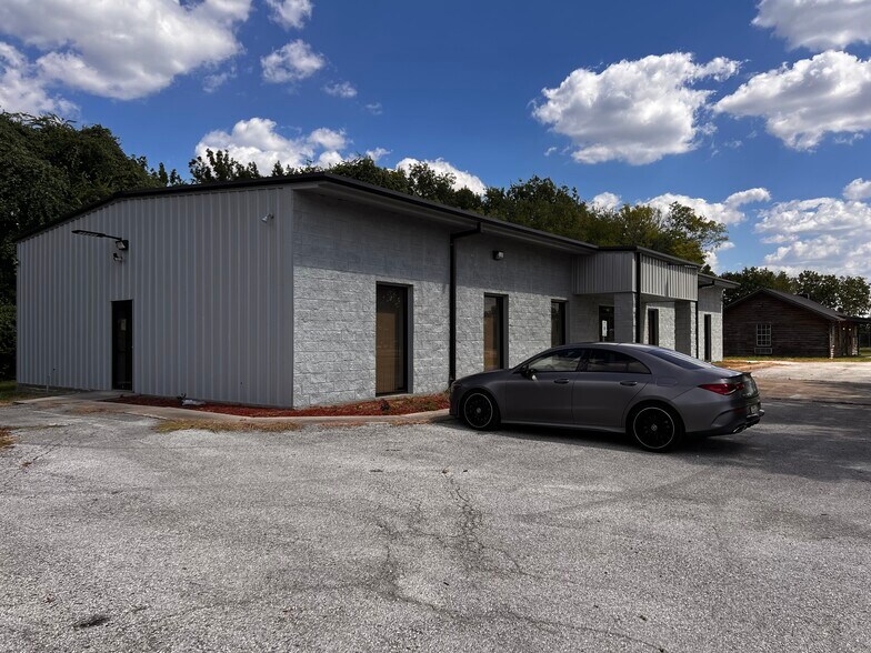 More Photos Of 11950 Alief Clodine Rd, Houston Light Distribution For Lease