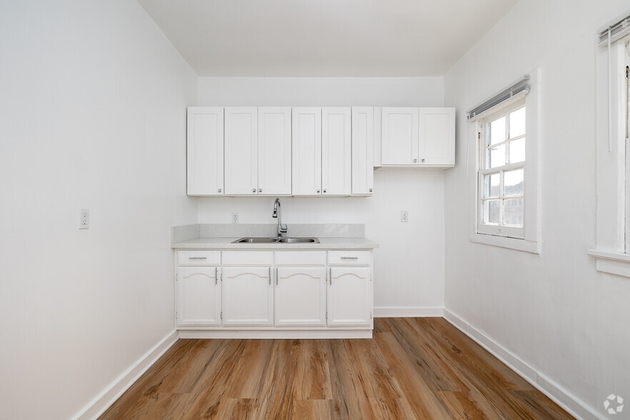 More Photos Of 100 N Kenmore Ave, Los Angeles Apartments For Sale