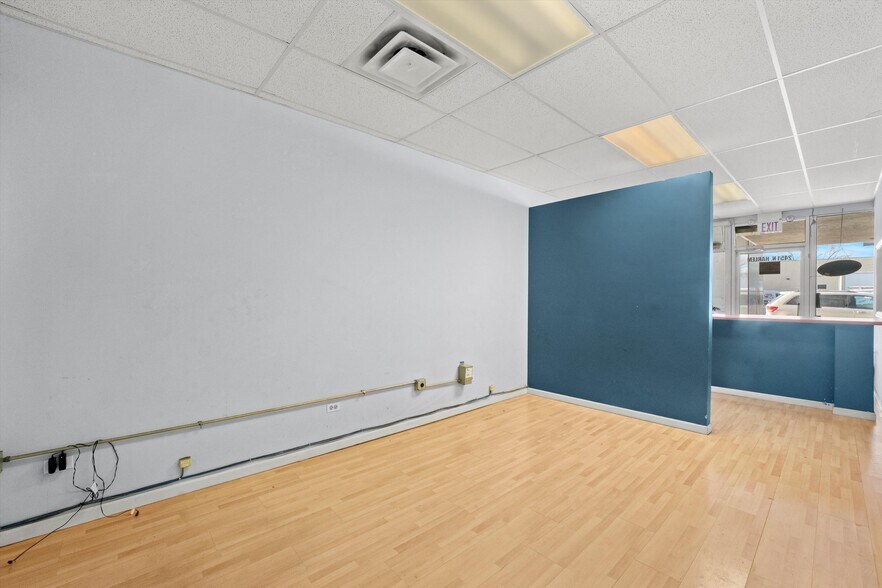 More Photos Of 2451 N Harlem Ave, Chicago Storefront For Sale