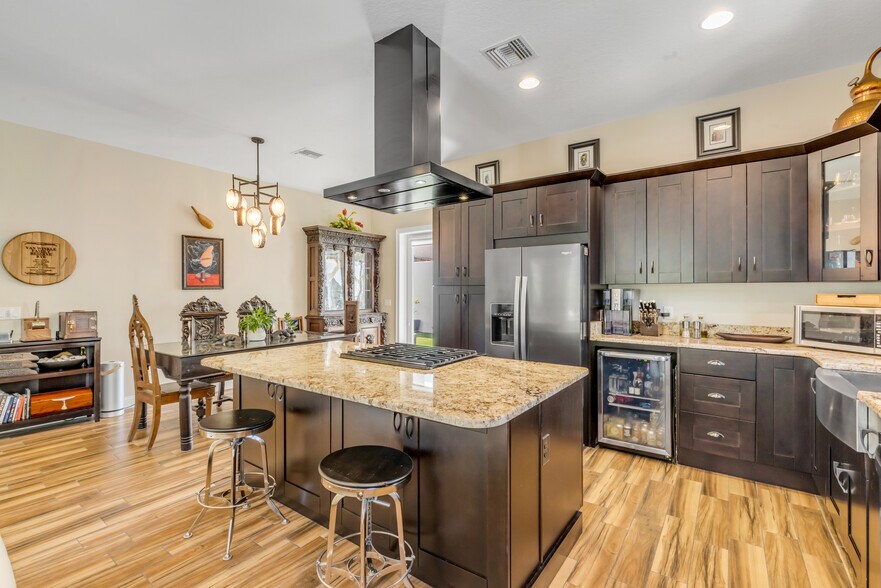 More Photos Of 136 Julia St, New Smyrna Beach Flex For Sale