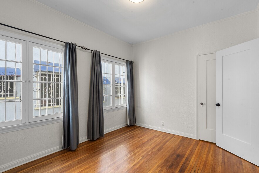More Photos Of 327 N Ogden Dr, Los Angeles Apartments For Sale