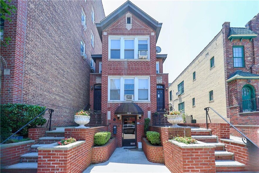 More Photos Of 364 97th St, Brooklyn Office Residential For Lease