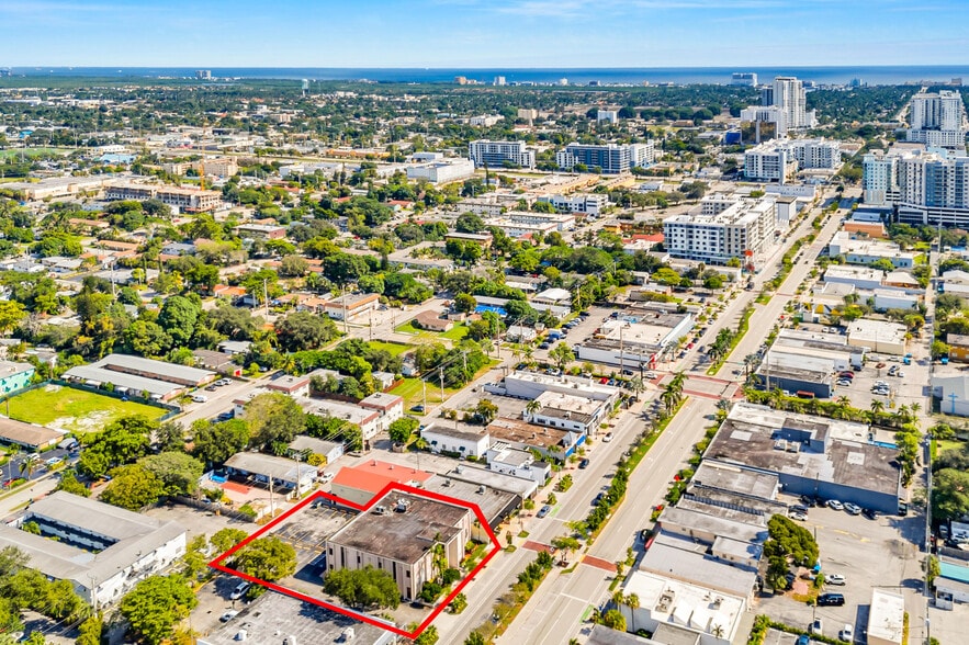 More Photos Of 2435 Hollywood Blvd, Hollywood Medical For Sale