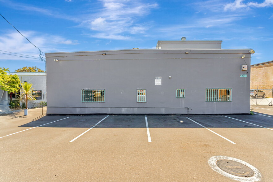 More Photos Of 3065 Carriker Ln, Soquel Warehouse For Sale
