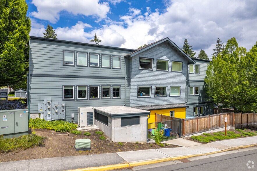 More Photos Of 21827 76th Ave W, Edmonds Medical For Sale