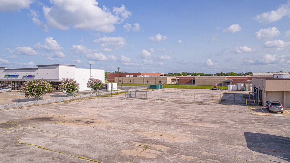 More Photos Of 12455 Beechnut St, Houston Land For Sale