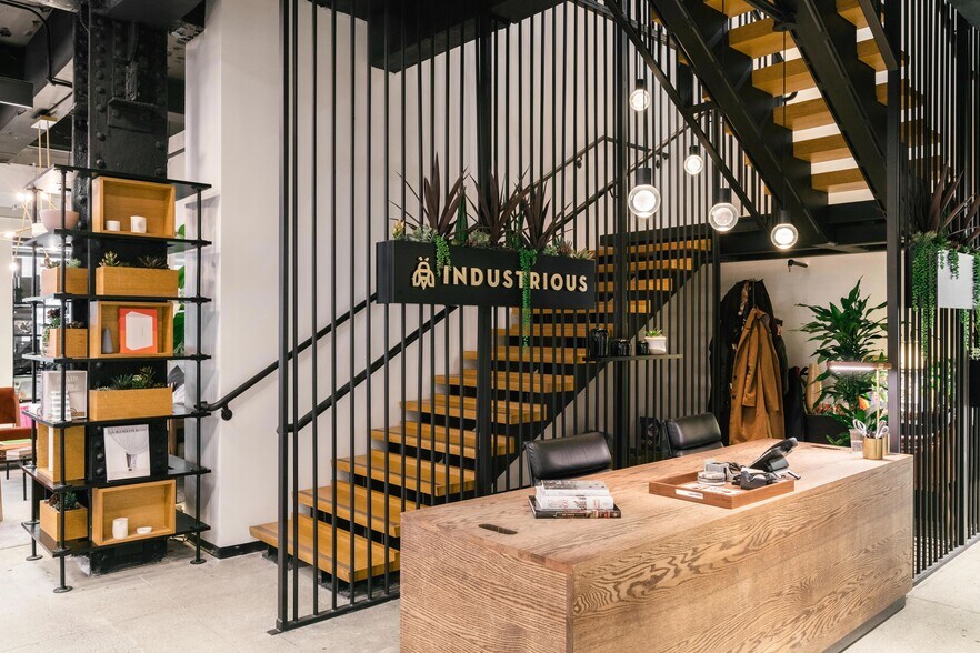 Primary Photo Of 215 Park Ave S, New York Coworking Space