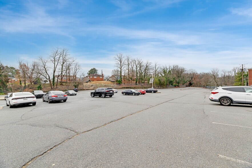 More Photos Of 4235 28th Ave, Marlow Heights Office For Sale