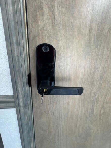 More Photos Of 301 Frontage Rd, Clermont Medical For Lease