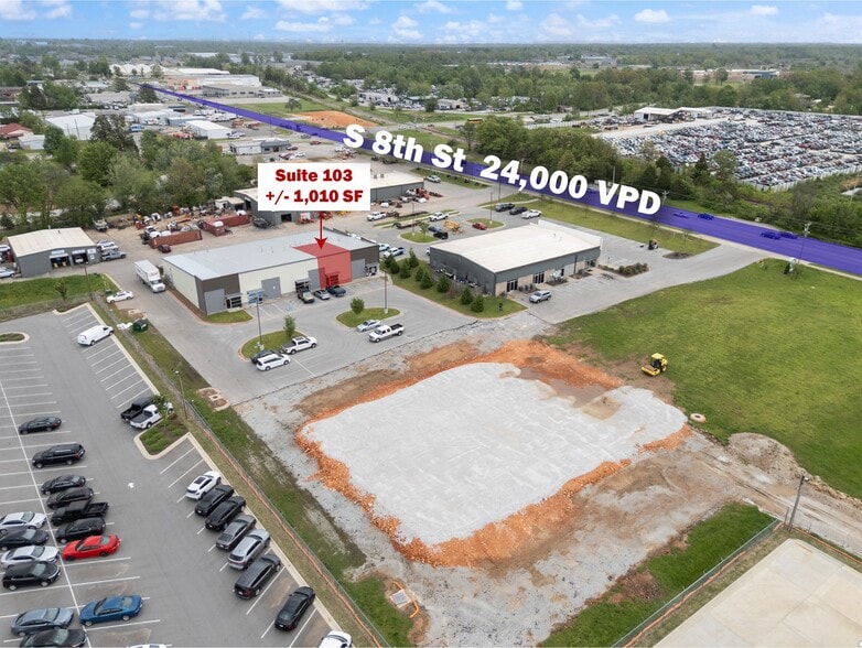 Primary Photo Of 2416 S 8th St, Rogers Flex For Lease