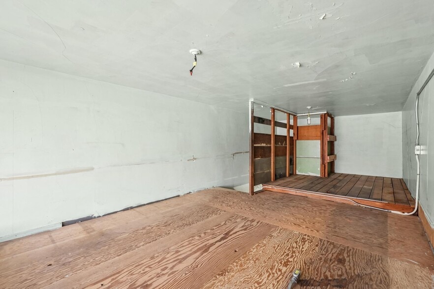 More Photos Of 700 10th Ave, San Francisco General Retail For Sale
