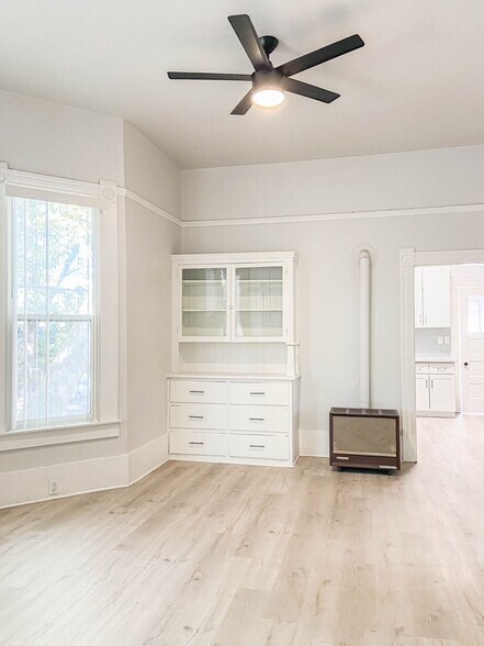 More Photos Of 2801 D St, Sacramento Apartments For Sale