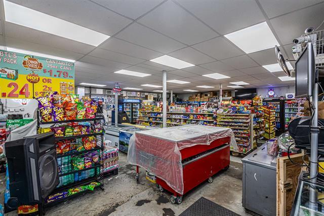More Photos Of 1719 Lincoln St, Laredo Convenience Store For Sale