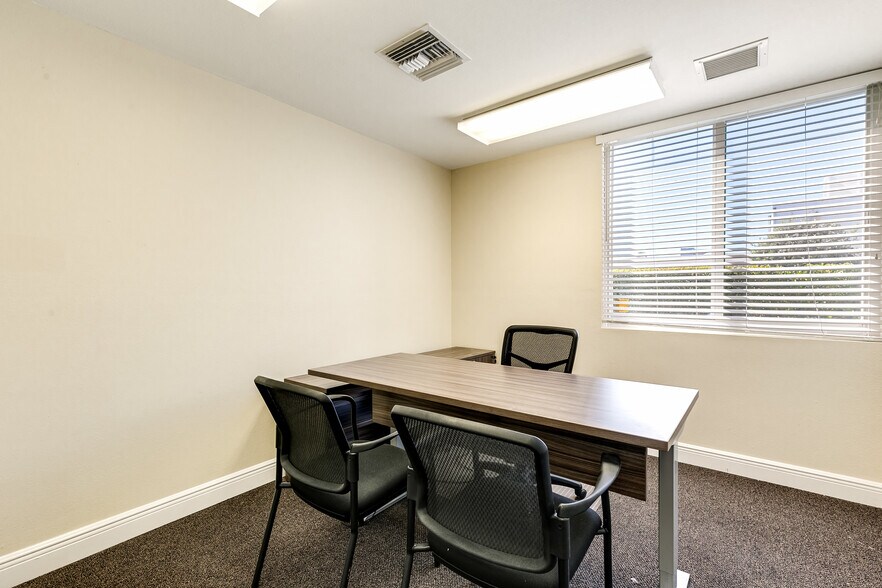 More Photos Of 611 NE 13th St, Fort Lauderdale Loft Creative Space For Lease