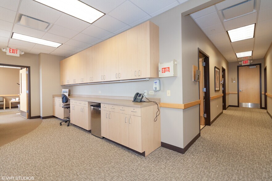 More Photos Of 329 Remington Blvd, Bolingbrook Medical For Lease