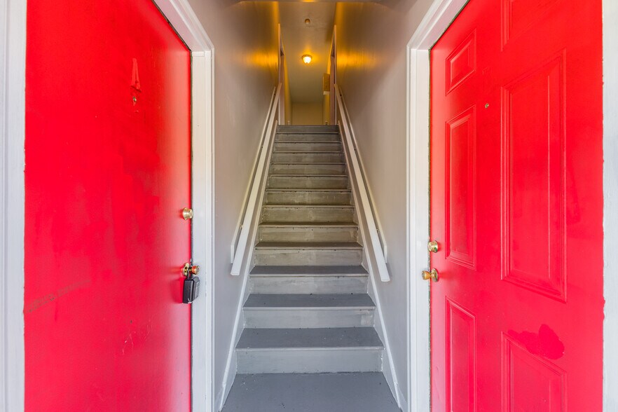 More Photos Of 1204-1216 Lakeview Dr NW, Conyers Apartments For Sale