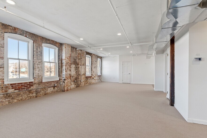 More Photos Of 97-103 Water St, Worcester Office For Sale