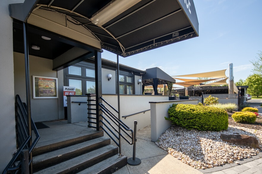 More Photos Of 645 Us Highway 202/206, Bridgewater General Retail For Sale