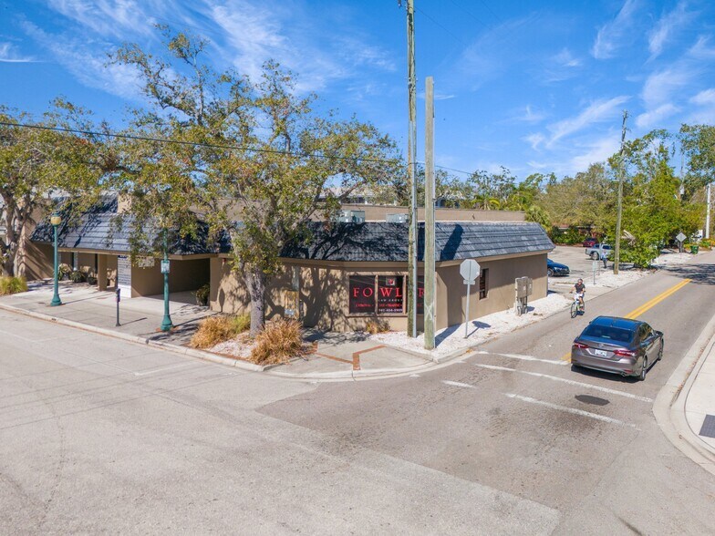 More Photos Of 2075 Main St, Sarasota Office Residential For Sale