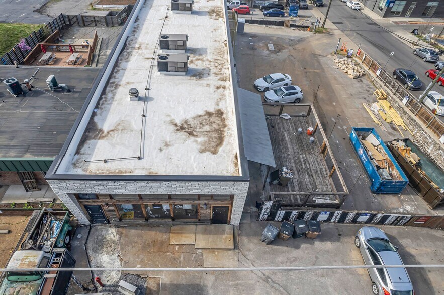 More Photos Of 823 Woodland St, Nashville Freestanding For Lease