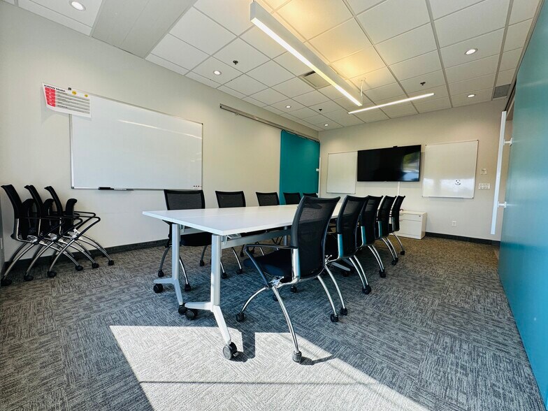 More Photos Of 10514 67 Av, Grande Prairie Office For Sale