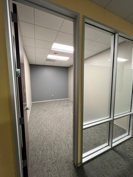 More Photos Of 5920 William Cannon Dr, Austin Medical For Sale