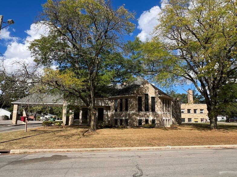 Primary Photo Of 1701 Capitol Ave, Fort Wayne Specialty For Sale