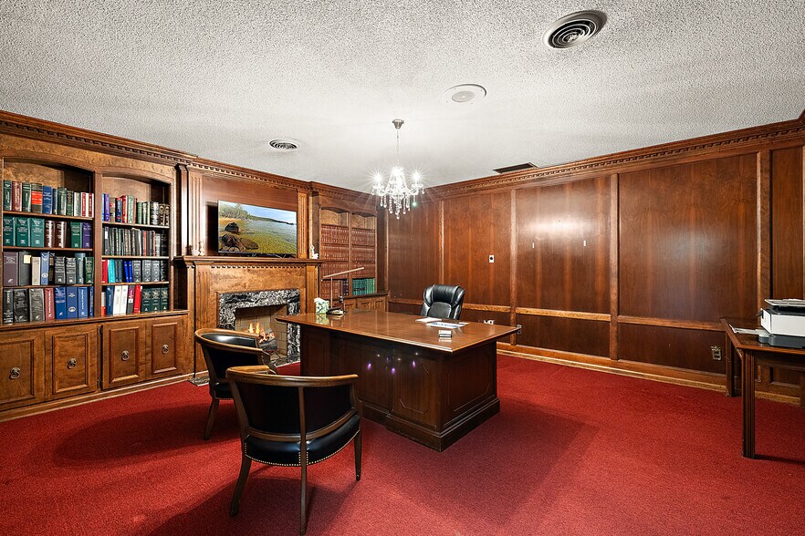 More Photos Of 22815 Kelly Rd, Eastpointe Loft Creative Space For Sale