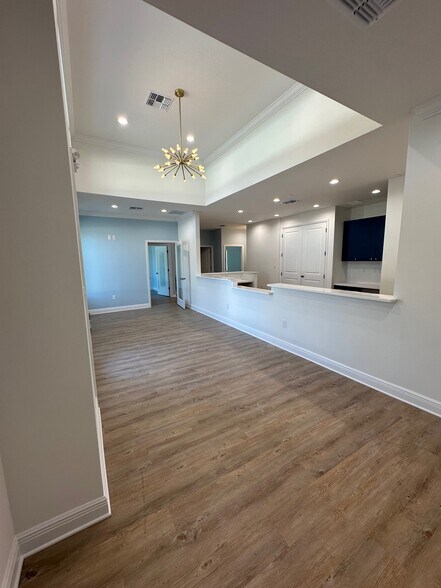 More Photos Of McKendree Rd, San Antonio Office For Sale