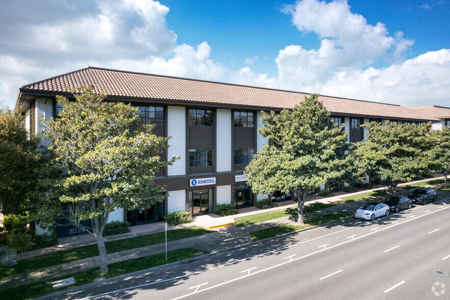 More Photos Of 39159 Paseo Padre Pky, Fremont Office For Lease