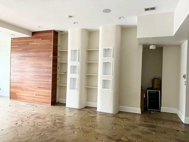 More Photos Of 67-79 E 16th St, Chicago Apartments For Lease