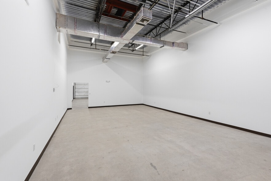 More Photos Of 11576 Pierson Rd, Wellington Warehouse For Lease