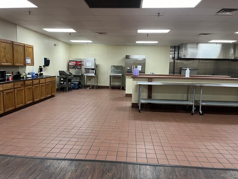 More Photos Of 5805 Highway 271, Fort Smith Freestanding For Sale