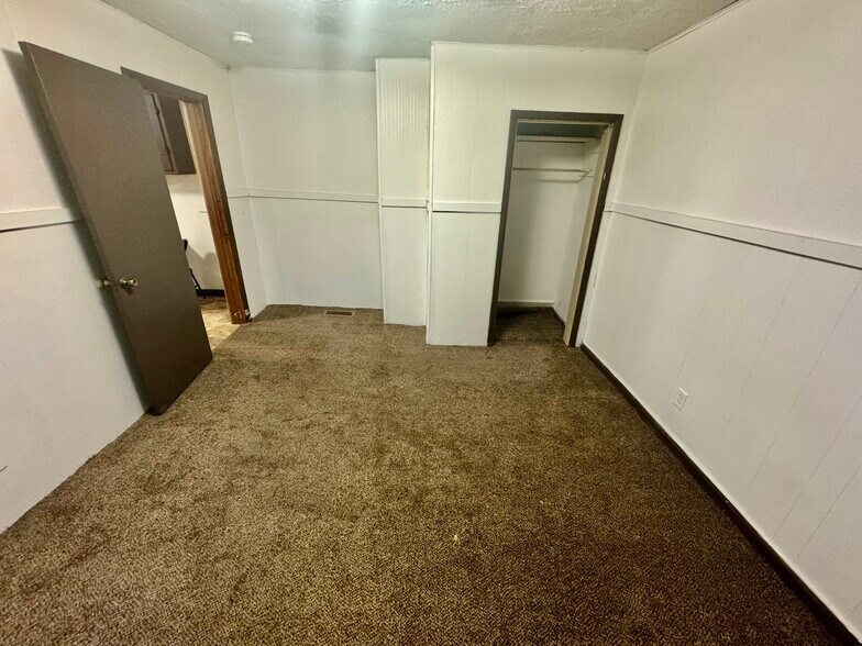 More Photos Of 115 E 9th, Concordia Multifamily For Sale