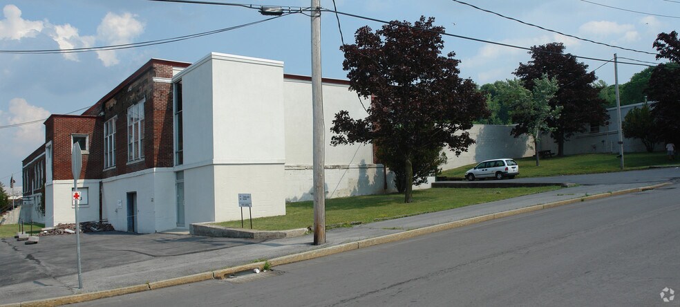 More Photos Of 2204-2230 Erie Blvd, Syracuse Manufacturing For Sale