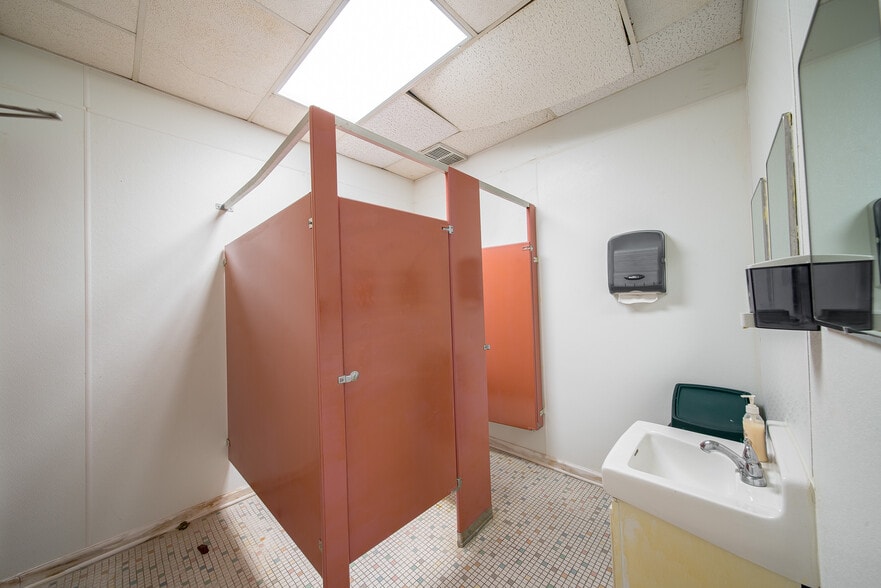 More Photos Of 4323 Primrose Rd, Columbus Religious Facility For Sale