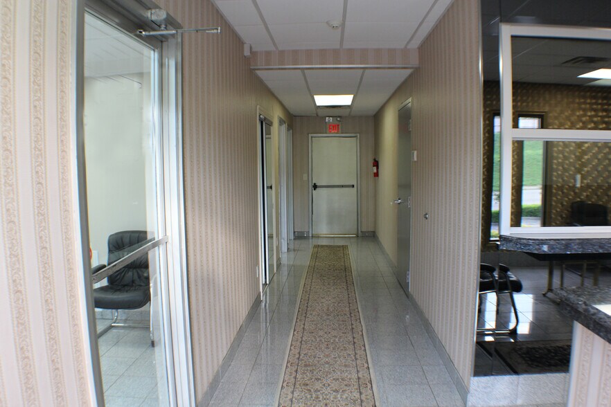 More Photos Of 1637 N Eastman Rd, Kingsport Office For Lease