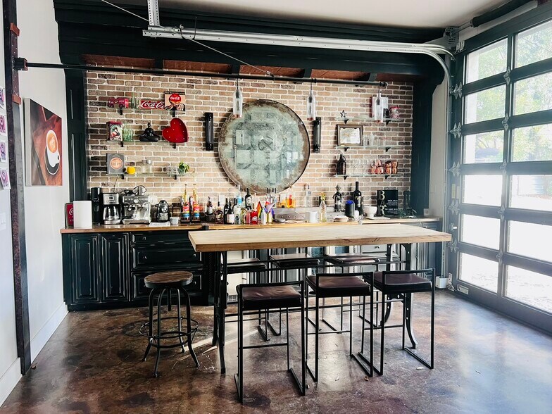 More Photos Of 6401 N Nebraska Ave, Tampa Office For Lease