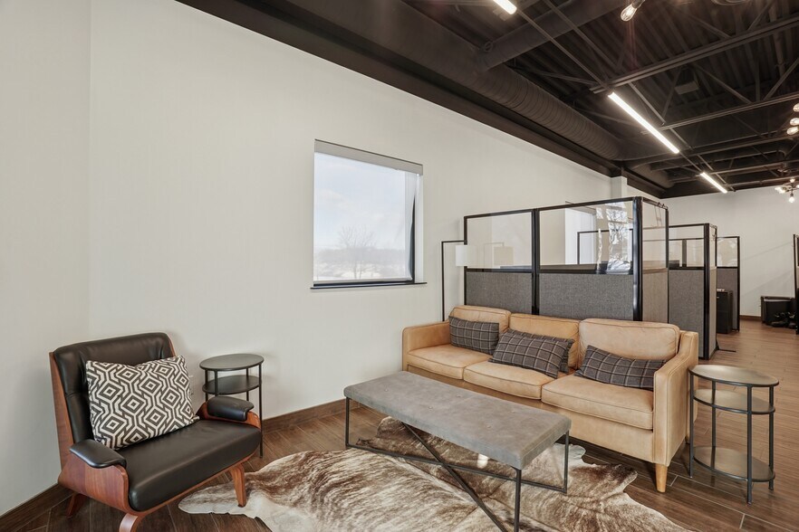 More Photos Of 11591 217th Ave NW, Elk River Office For Lease
