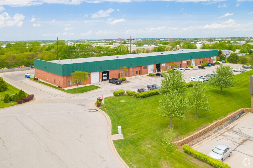 More Photos Of 19000 W 158th St, Olathe Warehouse For Lease