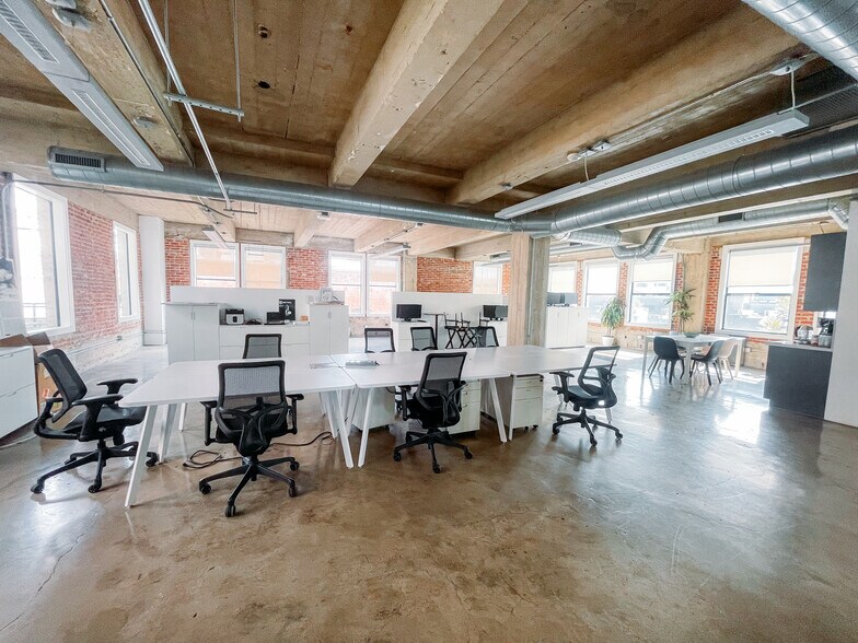 More Photos Of 1602-1608 N Cahuenga Blvd, Los Angeles Storefront Retail Office For Sale