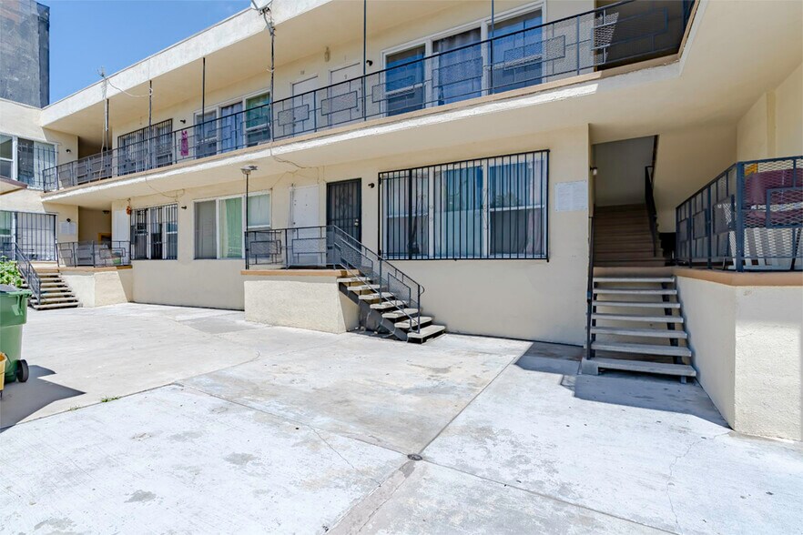More Photos Of 741 S Hobart Blvd, Los Angeles Apartments For Sale