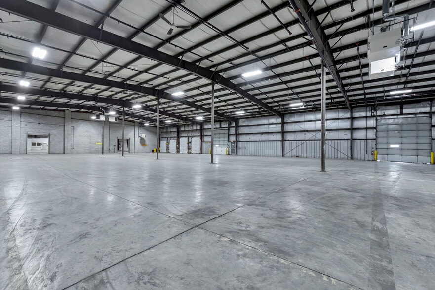 More Photos Of 2455 Harrisburg Pike, Grove City Warehouse For Sale