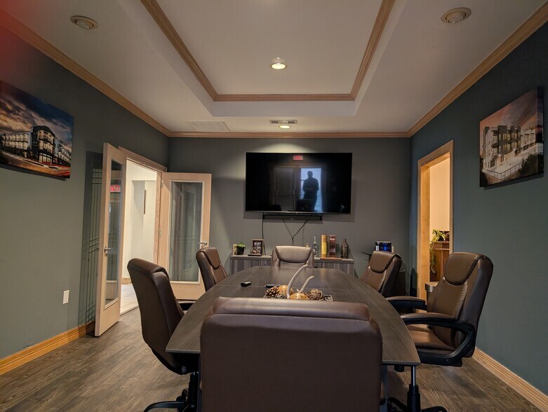 More Photos Of 1705 Forest Ridge Dr, Bedford Medical For Lease