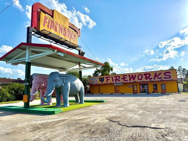 Primary Photo Of 1116 Hummingbird Ln, Hardeeville General Retail For Sale