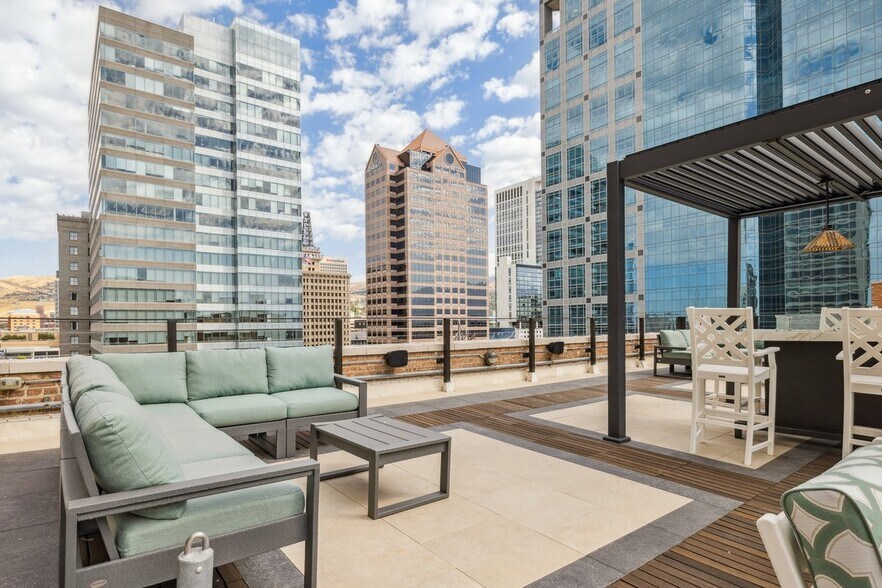 More Photos Of 10 W Broadway, Salt Lake City Office For Lease